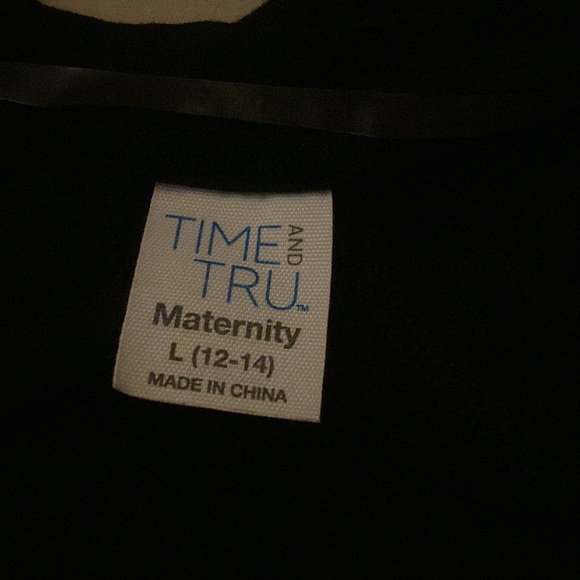 Maternity lot please look at all the photos. - Picture 2 of 9